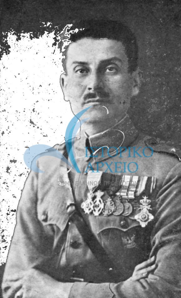 Ο Λεωνίδας Πτέρης με στρατιωτική στολή ως Γενικός Γραμματέας του ΣΕΠ (1921- 1923). Διετέλεσε επίσης Γενικός Έφορος ΣΕΠ 1921-1923 και 1935-1938. 
