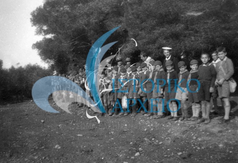 Συνάντηση εκδρομή όλων των Αγελών της Αθήνας στη Μαγκουφάνα στις 1 Δεκεμβρίου του 1935.2ο Κυνήγι Αγελών