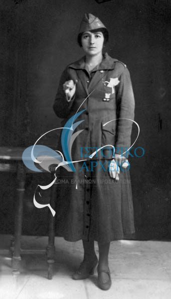 Η Βασιλική Κλαύση αρχηγός του Σώματος Ελληνίδων Προσκόπων το 1925.