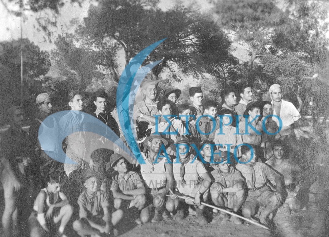Η 5η Ομάδα Αθηνών σε εκδρομή στη Γλυφάφα το 1955.