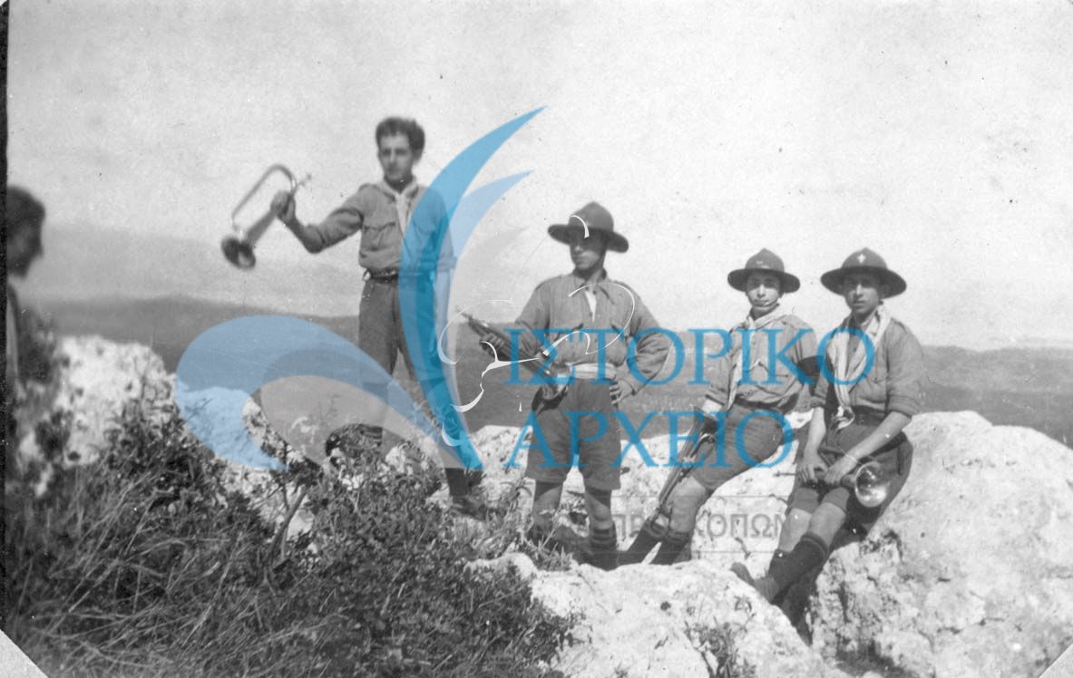 Η 2η Ομάδα Προσκόπων Κέρκυρας σε εκδρομή στο Πέλεκα στις 8 Μαίου του 1927