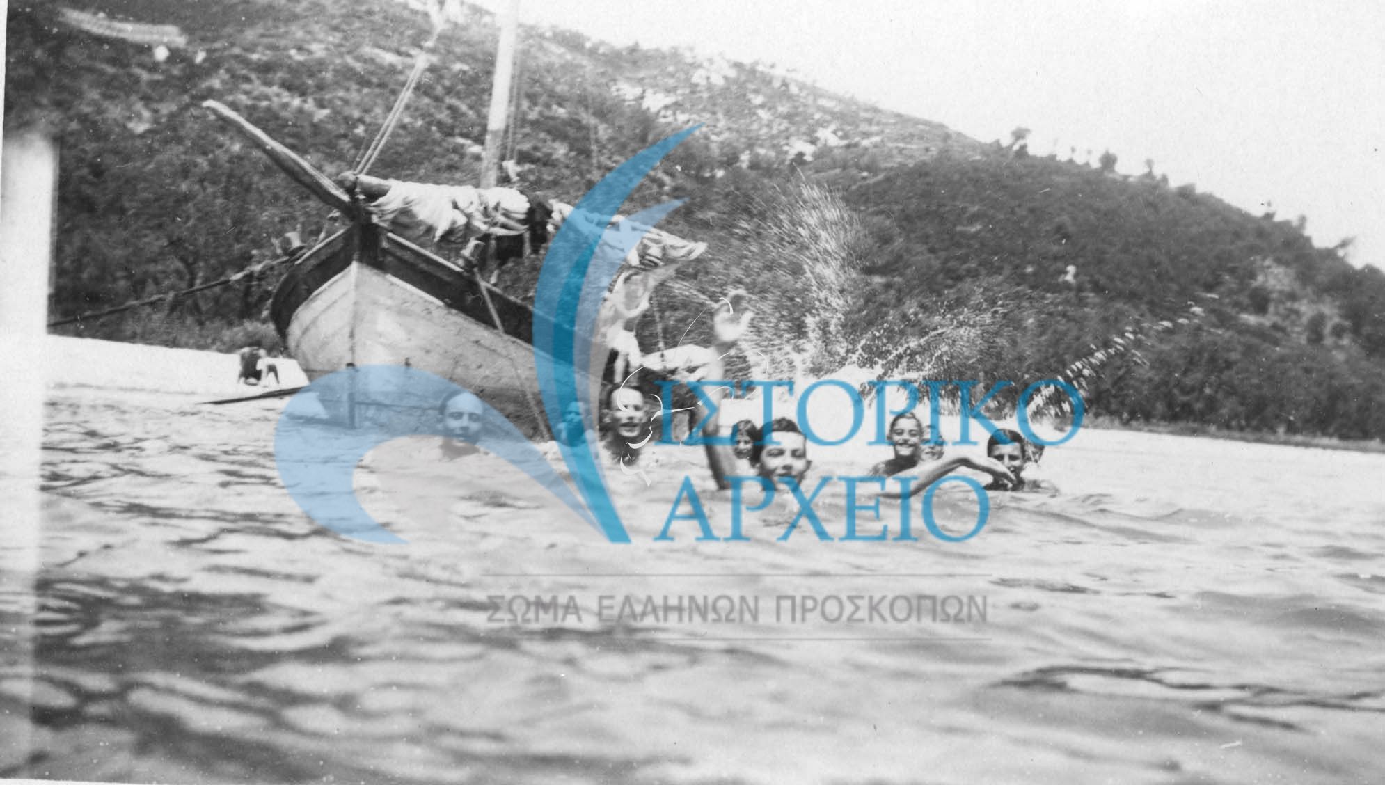 Η 2η Ομάδα Προσκόπων Κέρκυρας σε διήμερη εκδρομή στη Κασσιόπη στις 20 και 21 Ιουλίου του 1929