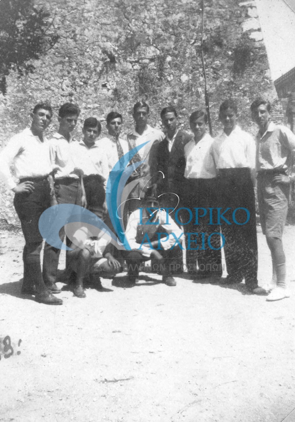 Πρόσκοποι της Κέρκυρας κατά την τρίτη ποδοσφαιρική συνάντηση τον Ιούλιο του 1930.