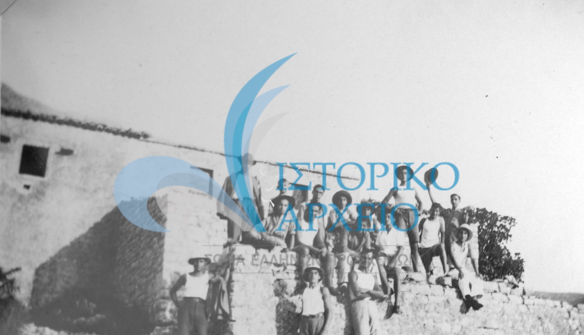 Η 2η Ομάδα Κέρκυρας στην κορυφή του όρους Παντοκράτορα σε τριήμερη εκδρομή εκδρομή το Δεκαπενταύγουστο του 1930.