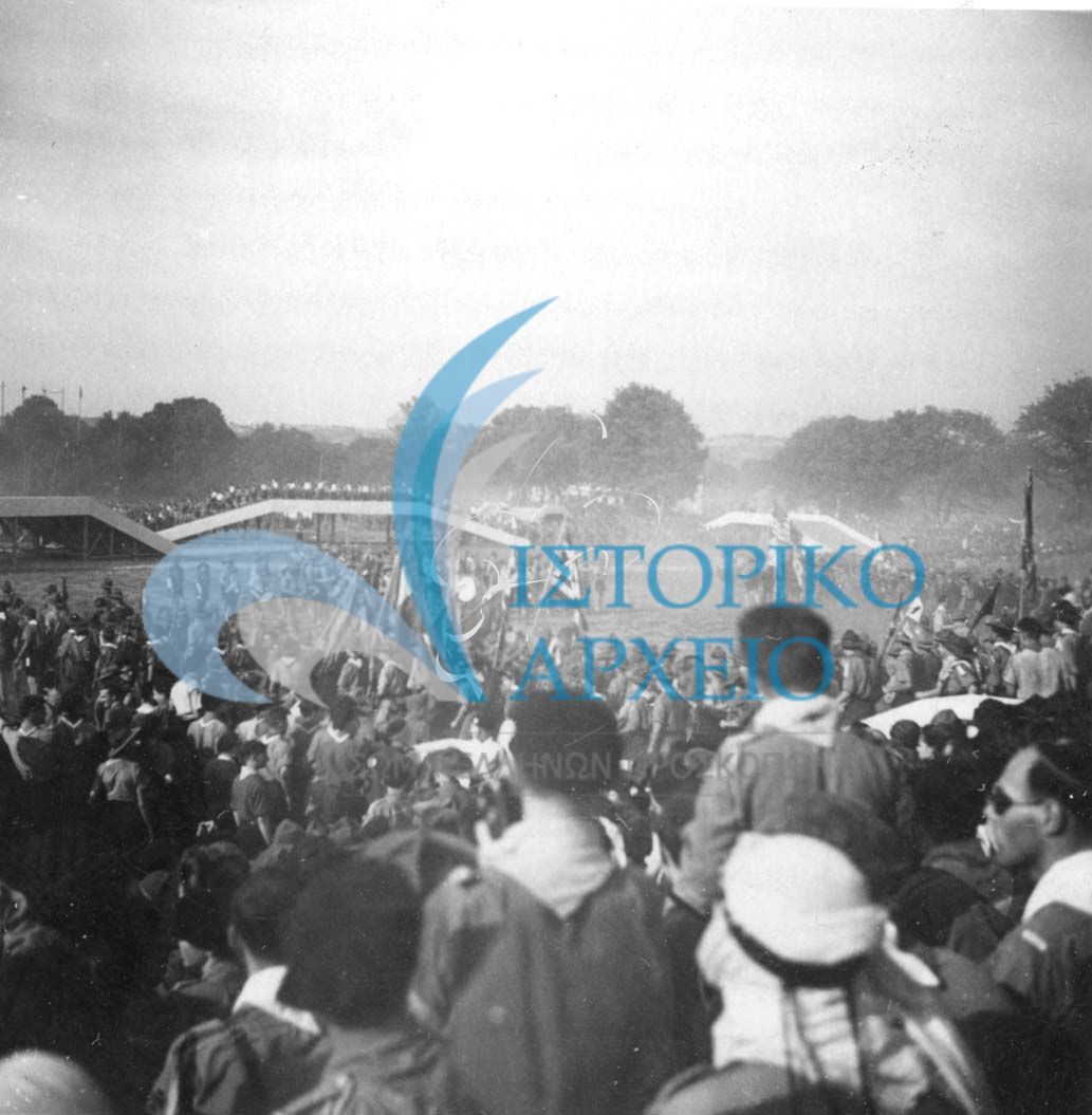 Η ελληνική συμμετοχή στην πυρά έναρξης στο Τζάμπορη Γαλλίας το 1947