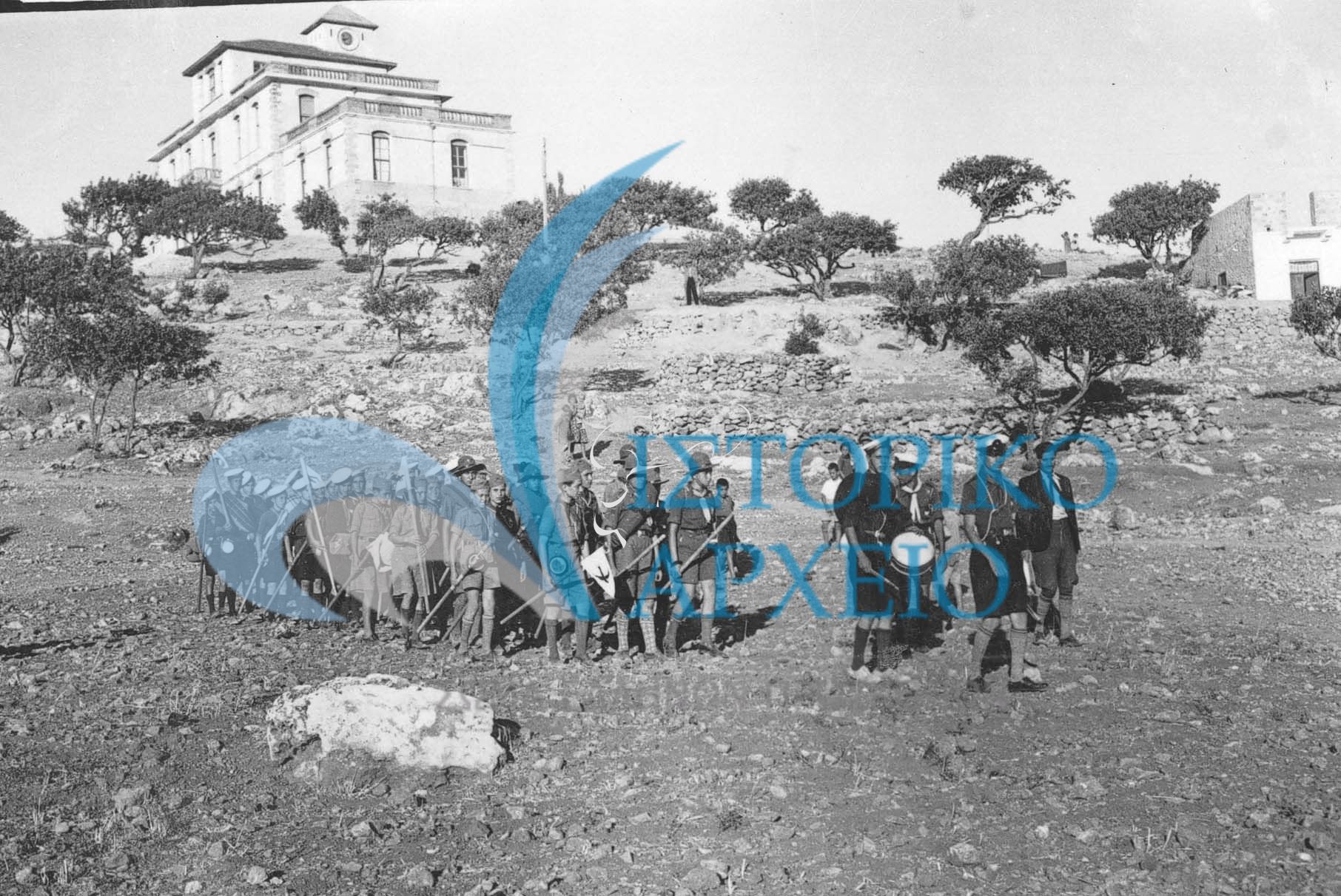 1η Περίοδος Φοινίκων Κρήτης το 1937 Αρχηγός της Σχολής Τηλ Γκαζιάνης Υπαρχηγοί Δημ Αλεξάτος, Δ.Αντύπας 