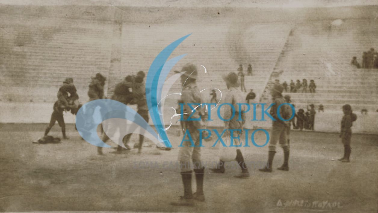 Δοκιμές για τις προσκοπικές επιδείξεις στο Παναθηναϊκό Στάδιο το 1914.