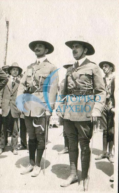 Ο Αντώνης Μπενάκης το Πάσχα του 1914 σε επίδειξη  των Ελλήνων προσκόπων Αλεξάνδρειας στο Στάδιο Σιάτμπυ.