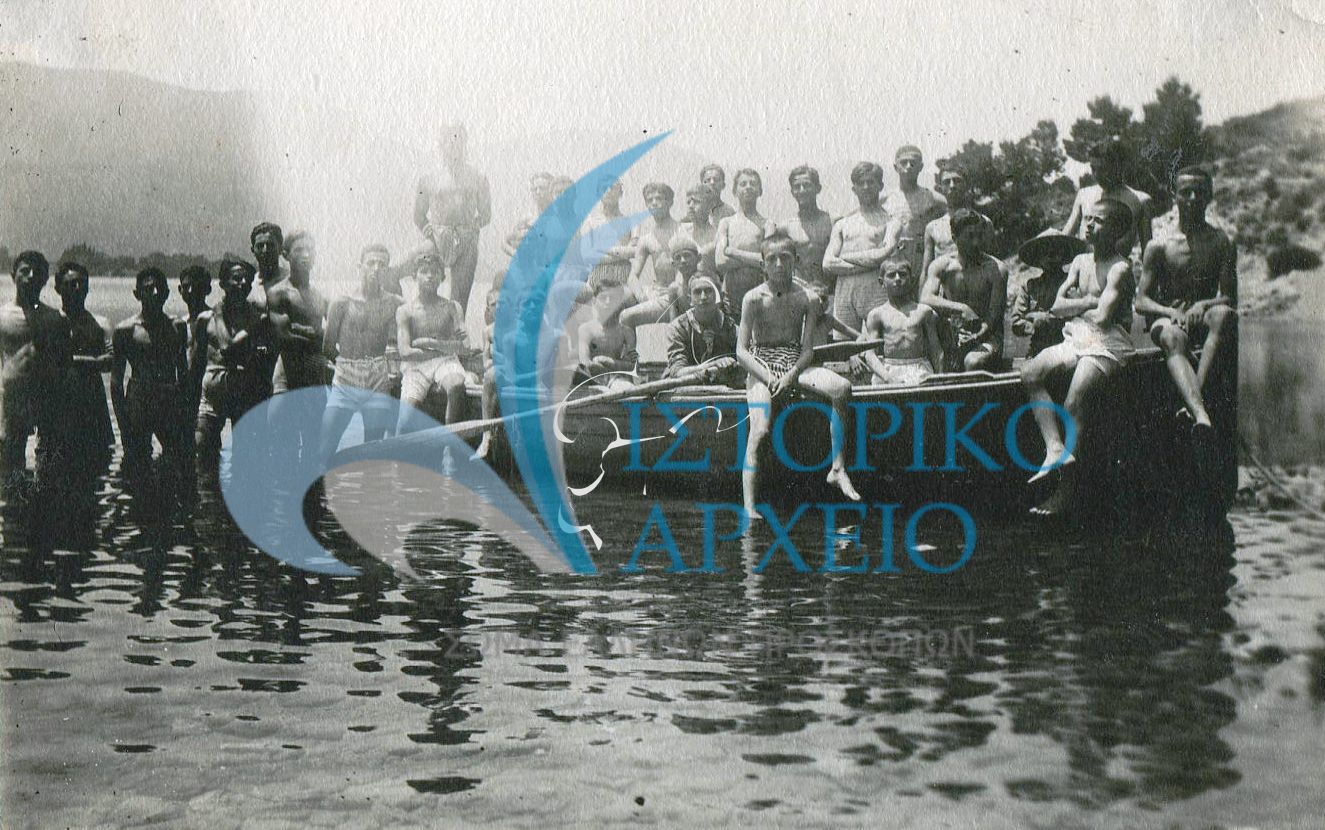Οι πρόσκοποι της 9ης Αθηνών στην 7η Κατασκήνωση στη Βάρκιζα το 1920