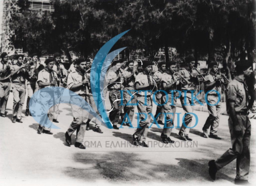 Προσκοπική μπάντα από Ανιχνευτές του Αναμορφωτικού Καταστήματος Κασσαβέτειας στην έναρξη των Η' Πανελλήνιων Προσκοπικών Σκοπευτικών Αγώνων - Πήλεια το 1966.