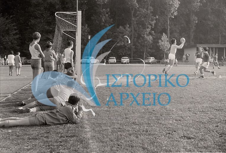 Στιγμιότυπο από τους Ετήσιους Ελληνογερμανικού Προσκοπικούς Αγώνες Στίβου στο Νικάρσουλμ το 1971.