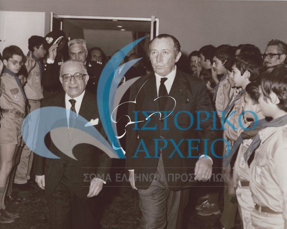 Ο Πρόεδρος της Δημοκρατίας Κ. Τσάτσος και ο Πρόεδρος ΔΣ ΣΕΠ Ι. Κωστόπουλος στα εγκαίνια του Μεγάρου "Αντ. Μπενάκης" το 1978.