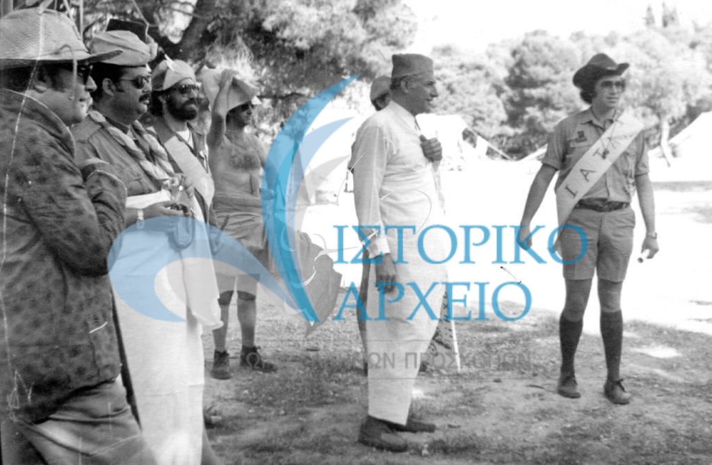 Από παιχνίδι στη σχολή Διακριτικού Δάσους Λυκοπούλων στο ΠΥΒΑ το 1976. Διακρίνονται: Γ. Βαρουξής, Μ. Τσιλόμας, Χ. Βογιατζής.