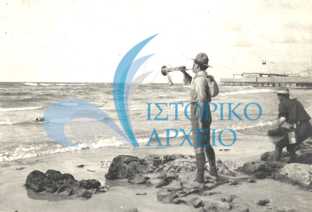 Πρόσκοποι της 6ης Ομάδας σε εκδρομή στο Νέο Φάληρο.