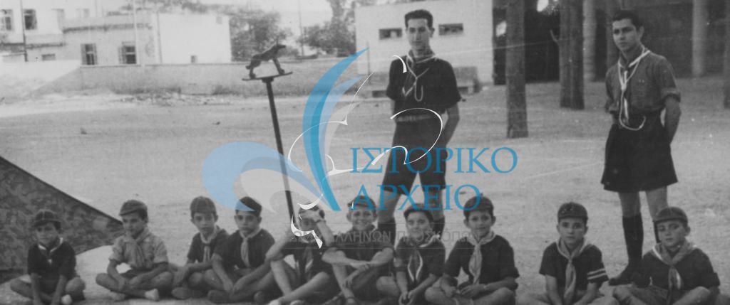 Από την επίδειξη κλάδου Λυκοπούλων της ΤΕ Άρεως το 1947. Εδώ η 61η Αγέλη με αρχηγό τον Κ. Κανέτη.