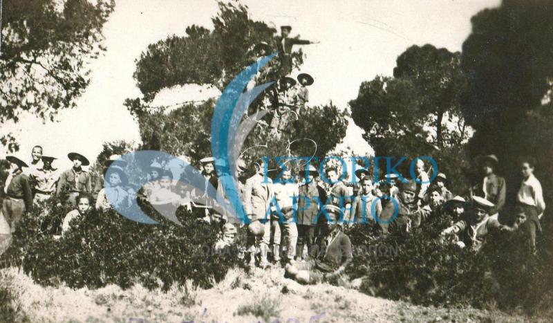 Η 9η Ομάδα Αθηνών σε εκδρομή στη Πεντέλη το 1923.