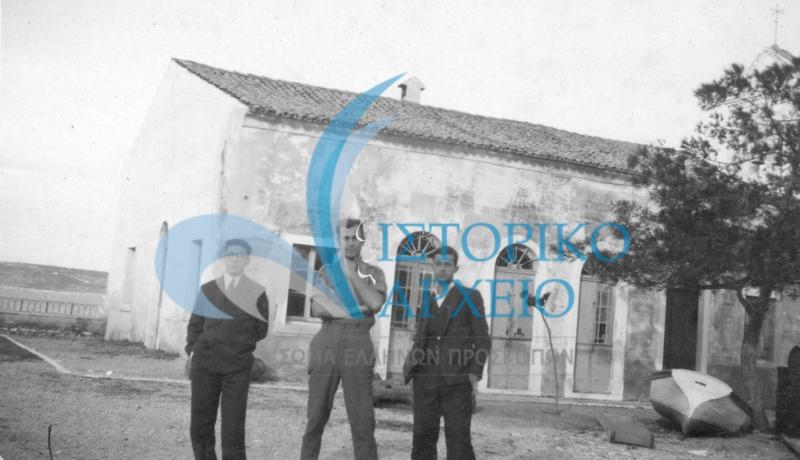 Αρχηγοί ομάδων της Κέρκυρας κατά τη διάρκεια εκδρομής στη τοποθεσία Δασιά το Μάιο του 1930.