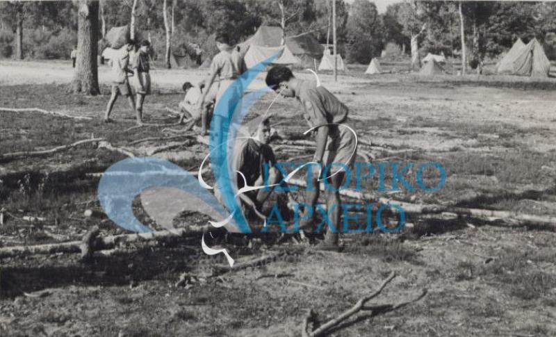 Φωτογραφίες από την ελληνική συμμετοχή στο 6ο Παγκόσμιο Προσκοπικό Τζάμπορη στην Moisson της Γαλλίας το 1947.