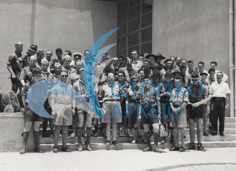 Έλληνες Πρόσκοποι μαζί με άλλους Ευρωπαίους που συμμετείχαν στο Τζάμπορη στις Φιλιππίνες το 1959.