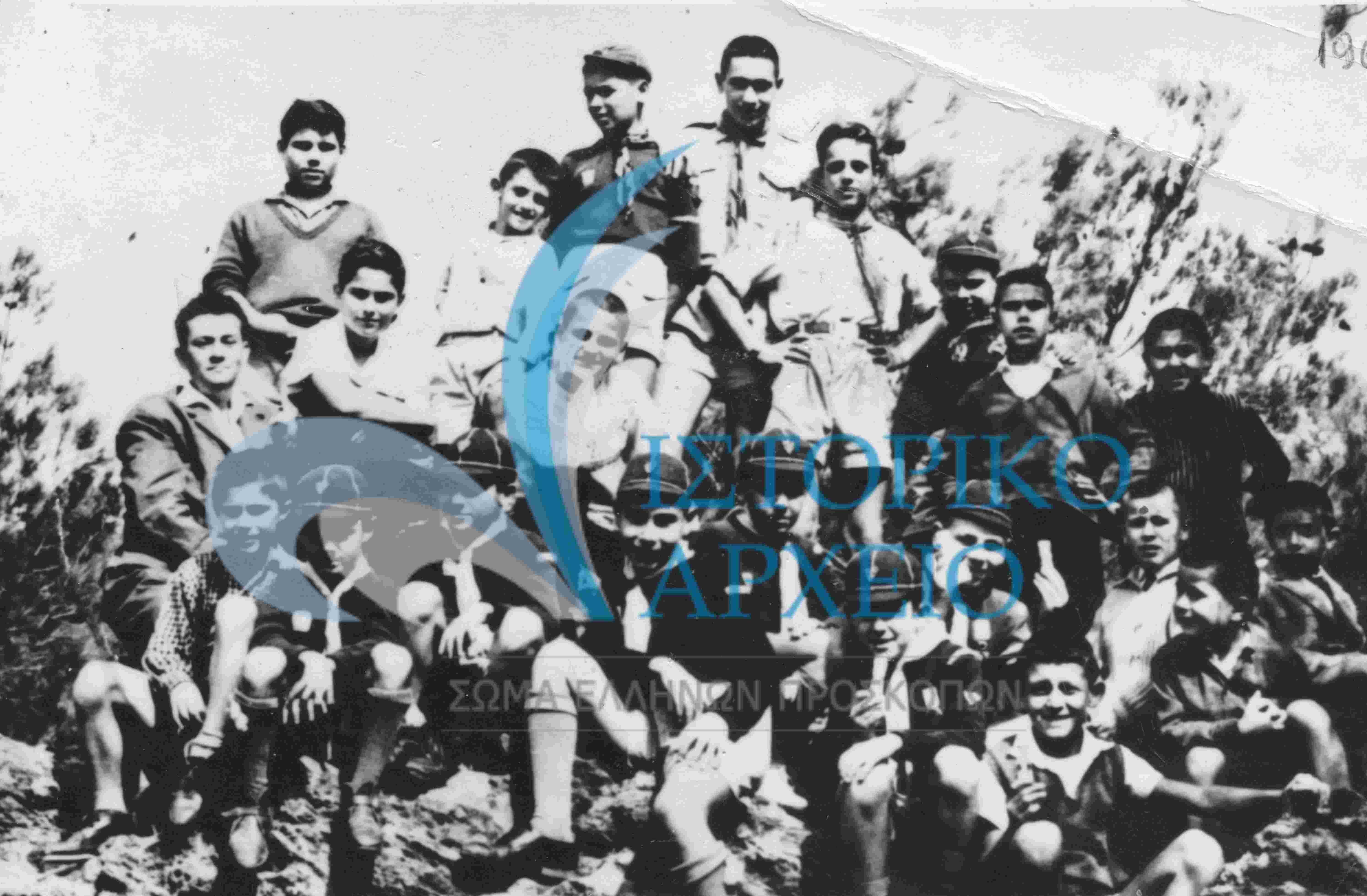 Εκδρομή της 6ης Αγέλης Τούμπας στη Θεσσαλονίκη το 1960.