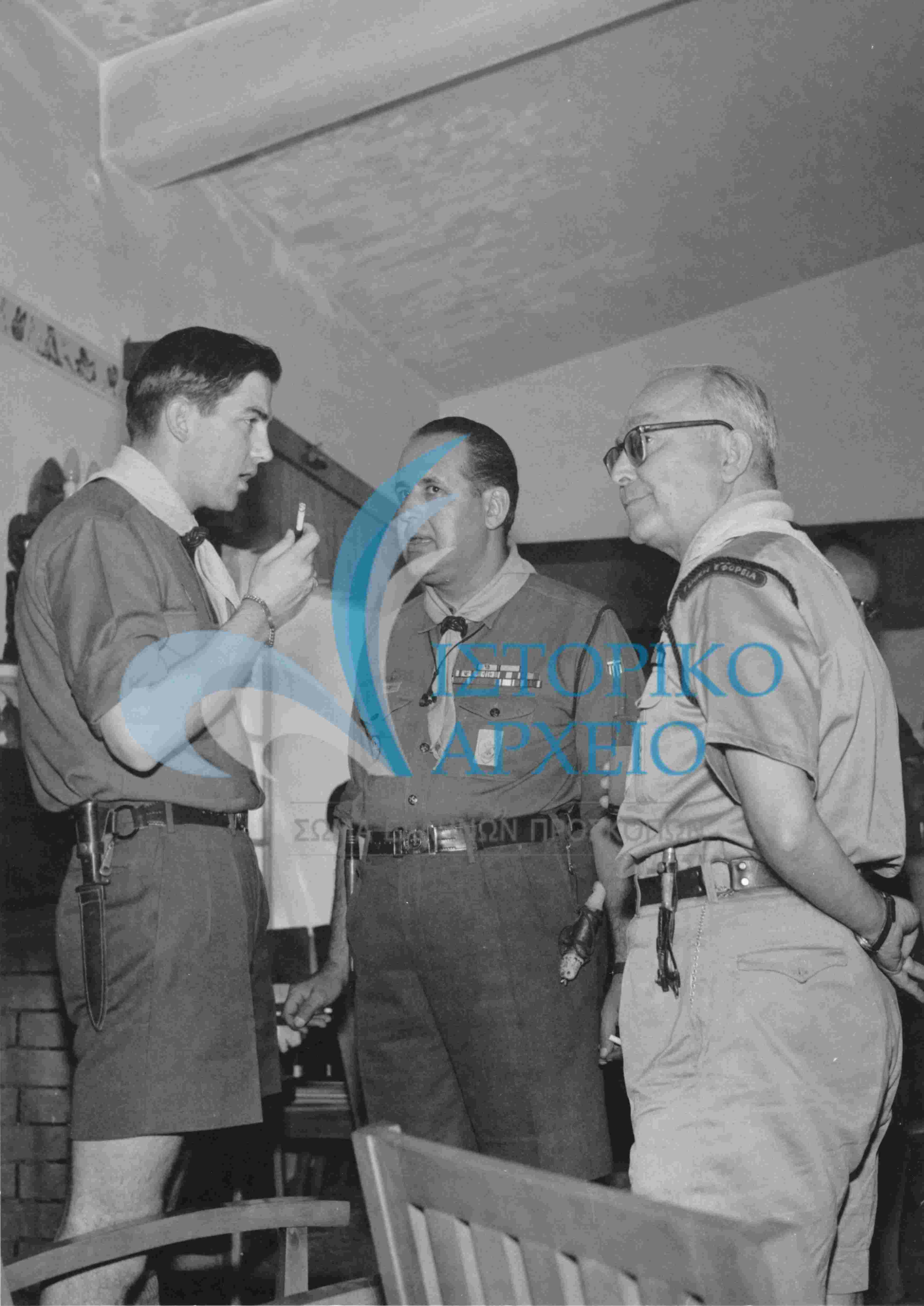 Φωτογραφίες από μέλη του Σώματος  Ελλήνων Προσκόπων που συμμετείχαν στην διοίκηση, την εκπαίδευση, το πρόγραμμα ή επέδειξαν σπουδαία δραστηριότητα στην κοινωνική τους ζωή.