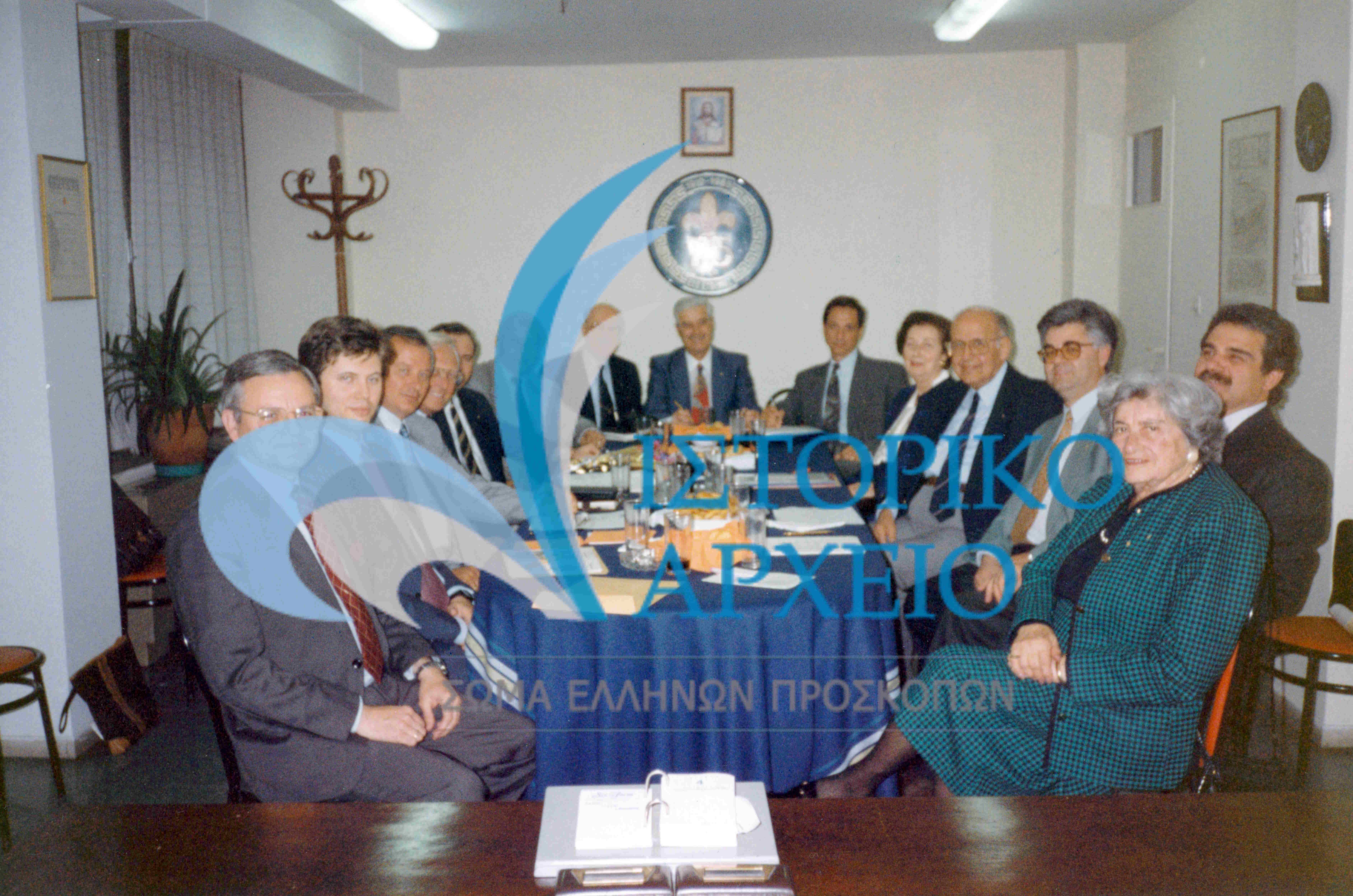 Συνάντηση με τον Thomas White για τη δημιουργία στην Αθήνα Athens Chapter of BP Fellows 1994