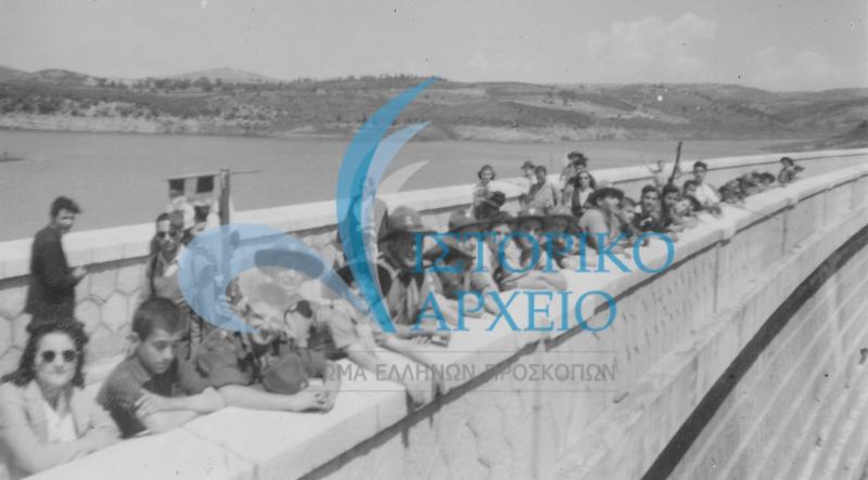 Η 6η Ομάδα Αθηνών σε εκδρομή στο Φράγμα του Μαραθώνα το 1946.