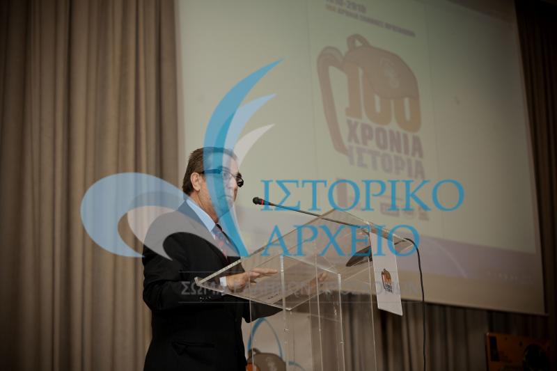 Ο Πρόεδρος του ΔΣ ΣΕΠ Χρ. Σταθόπουλος στην παρουσίαση του επετειακού λογότυπου και των εορταστικών δράσεων για τα 100 Χρόνια του ΣΕΠ στο Money Show στο Ξενοδοχείο Χϊλτον.