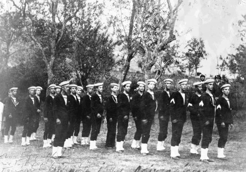 Οι πρώτοι ναυτοπρόσκοποι της Θεσσαλονίκης το 1924.