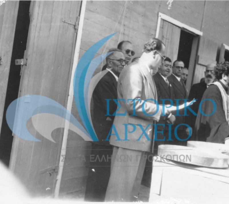Ο Αλκιβιάδης Παπανικολάου, ΤΕ Ισμαηλίας, στα εγκαίνια του Προσκοπικού Κέντρου το 1950.