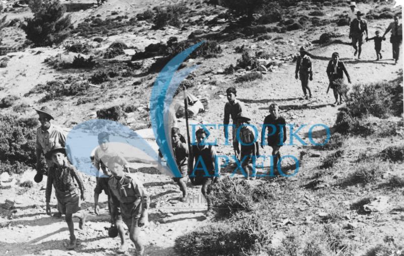 Οι πρόσκοποι της 3ης Υμηττού σε εκδρομή.